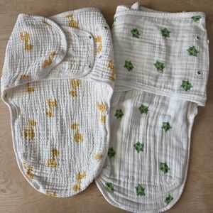 aden + anais Set Of Two Swaddle Wraps Sack Turtle Giraffe Neutral